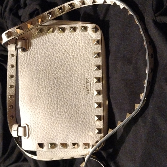 Valentino Garavani Handbags - Valentino Garvani Crossbody Bag